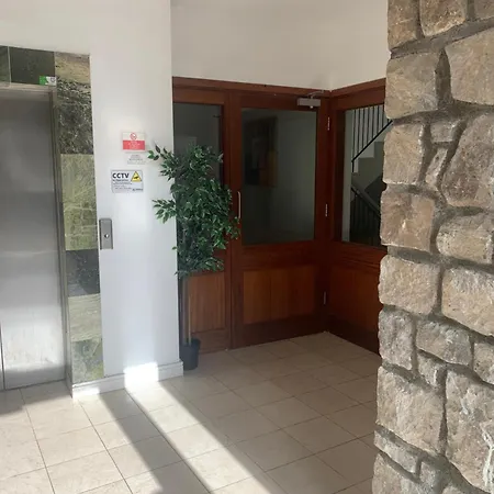 Courthouse View Penthouse 1 Apartament