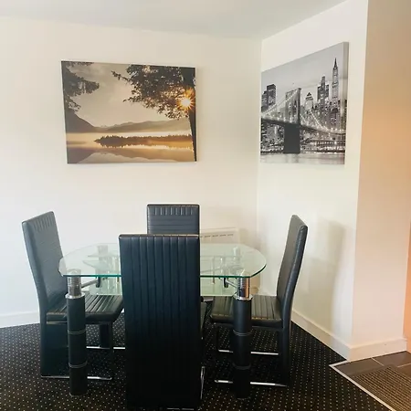 Courthouse View Penthouse 1 Apartament