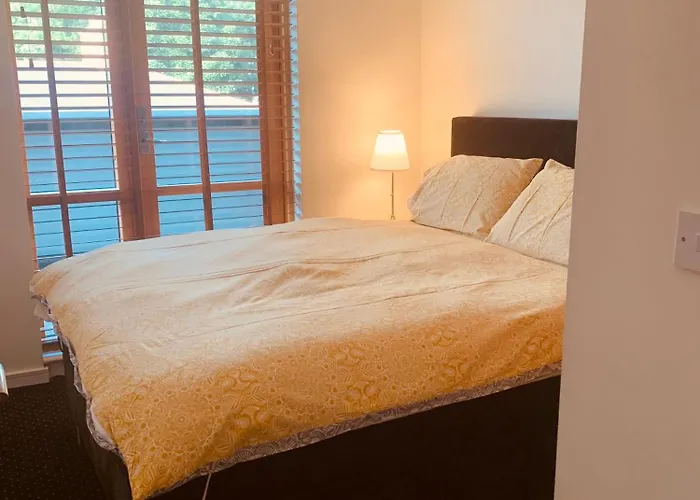 Courthouse View Penthouse 1 *