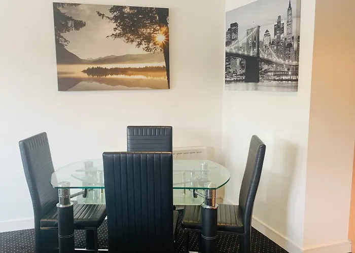 Courthouse View Penthouse 1 Apartment